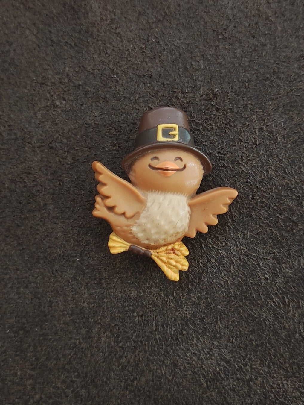 1981 Hallmark Thanksgiving Pilgrim Bird Turkey Plastic Brooch Pin