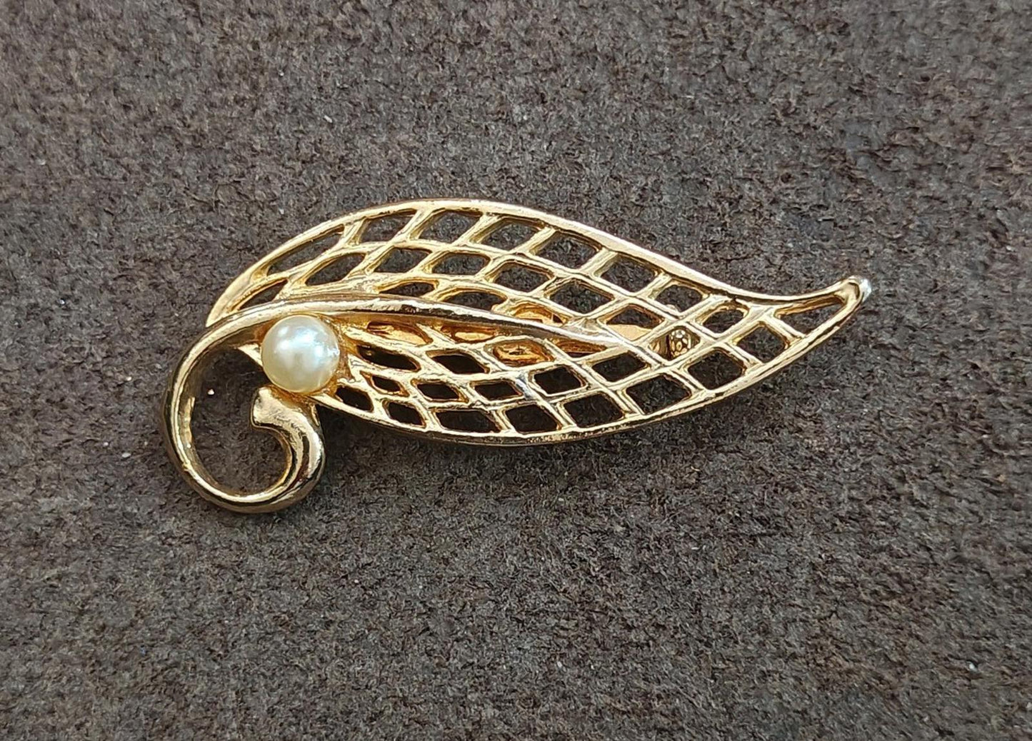 Multicolor Crystal Honey Bee Brooch