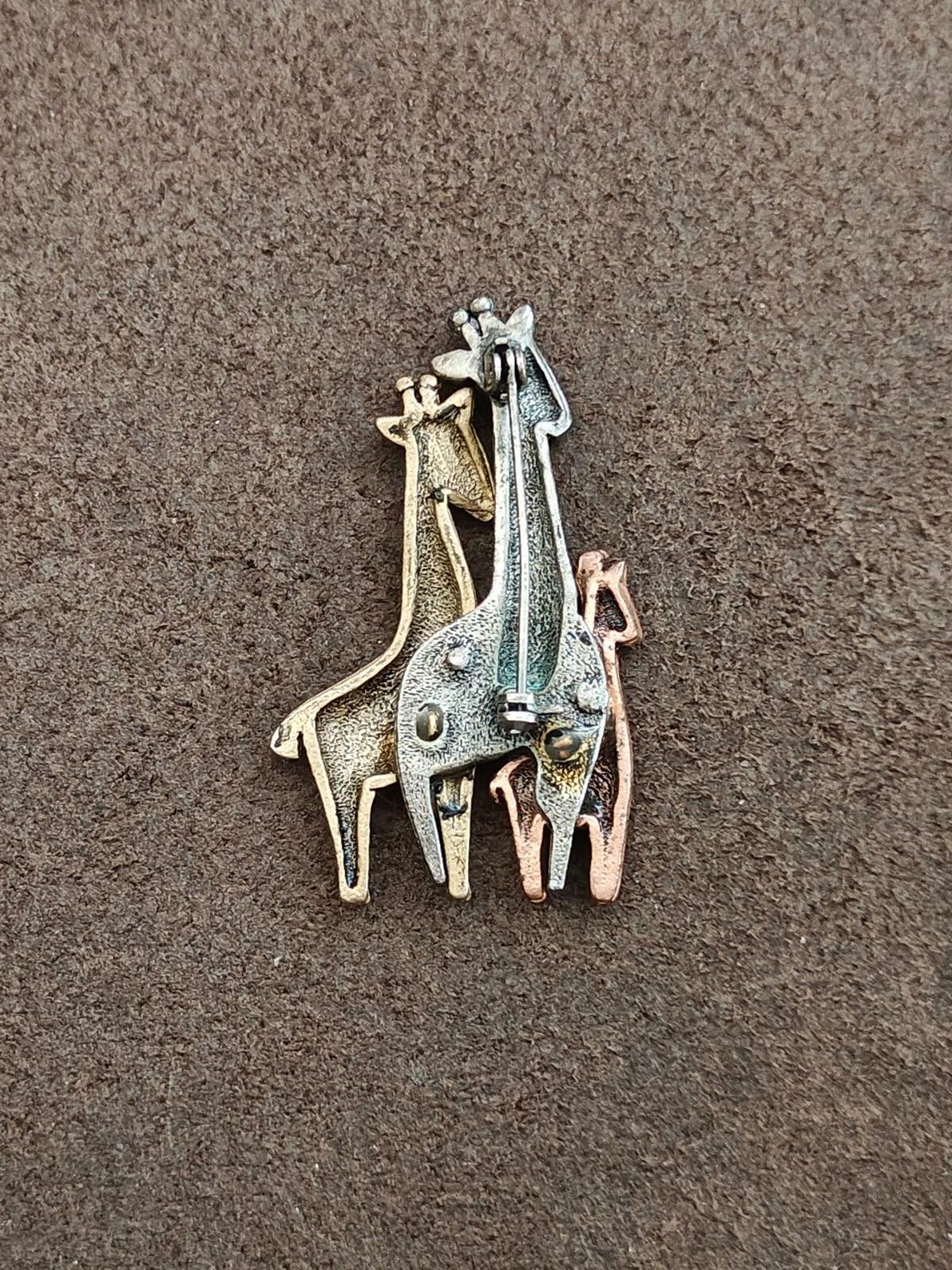 1980s Tricolor Giraffe Family Brooch
