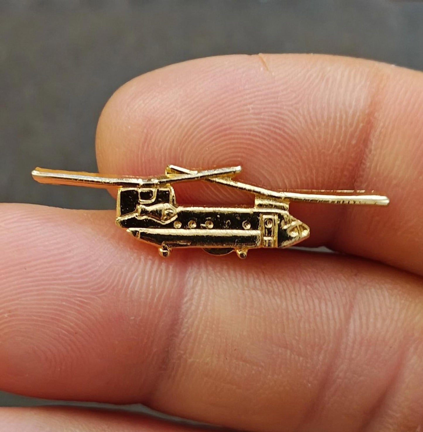 1980's CH-47 Chinook Helicopter Gold Tone Pin