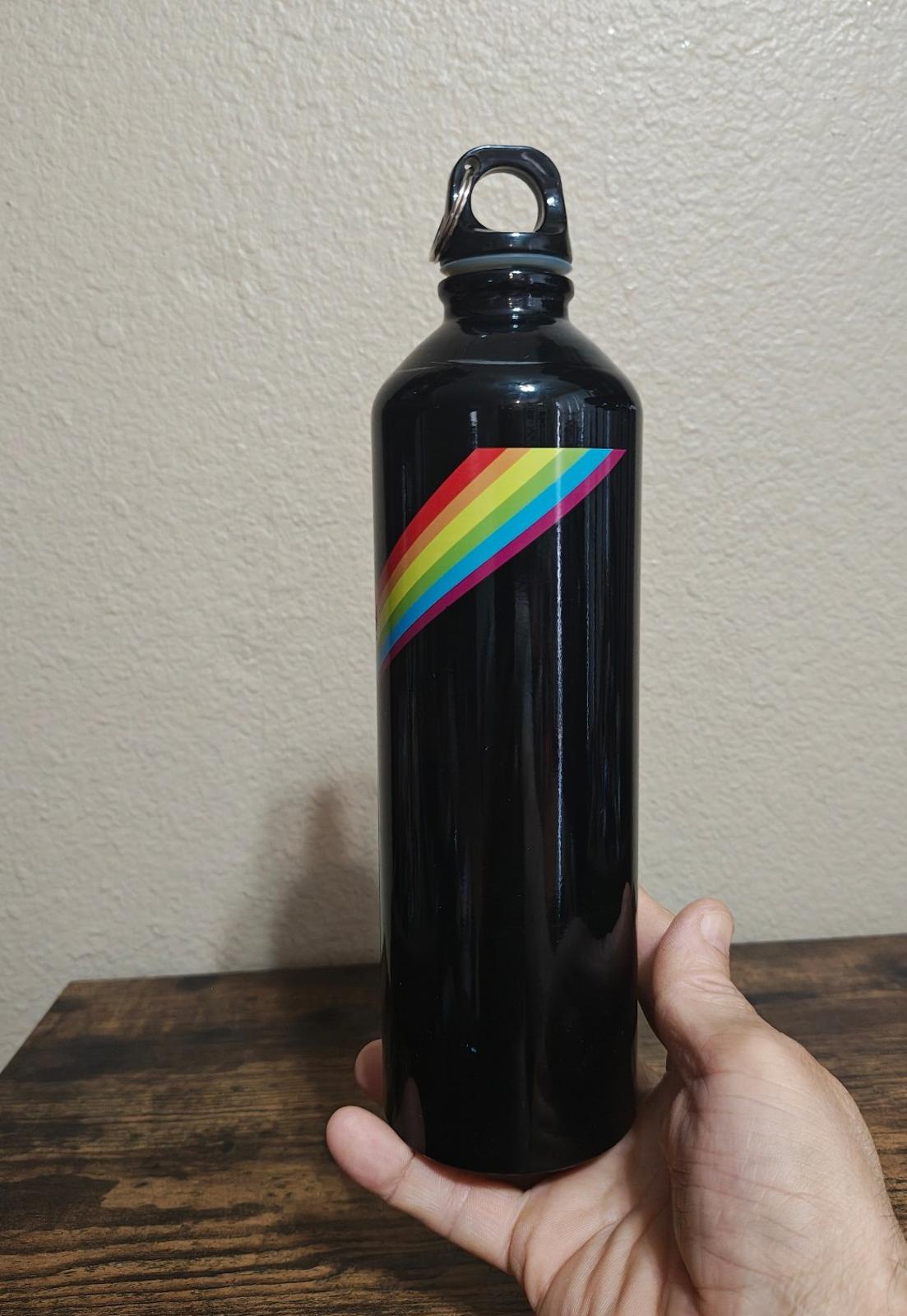 Cool 2010 Vandor Pink Floyd 27oz Stainless Steel Black Water Bottle