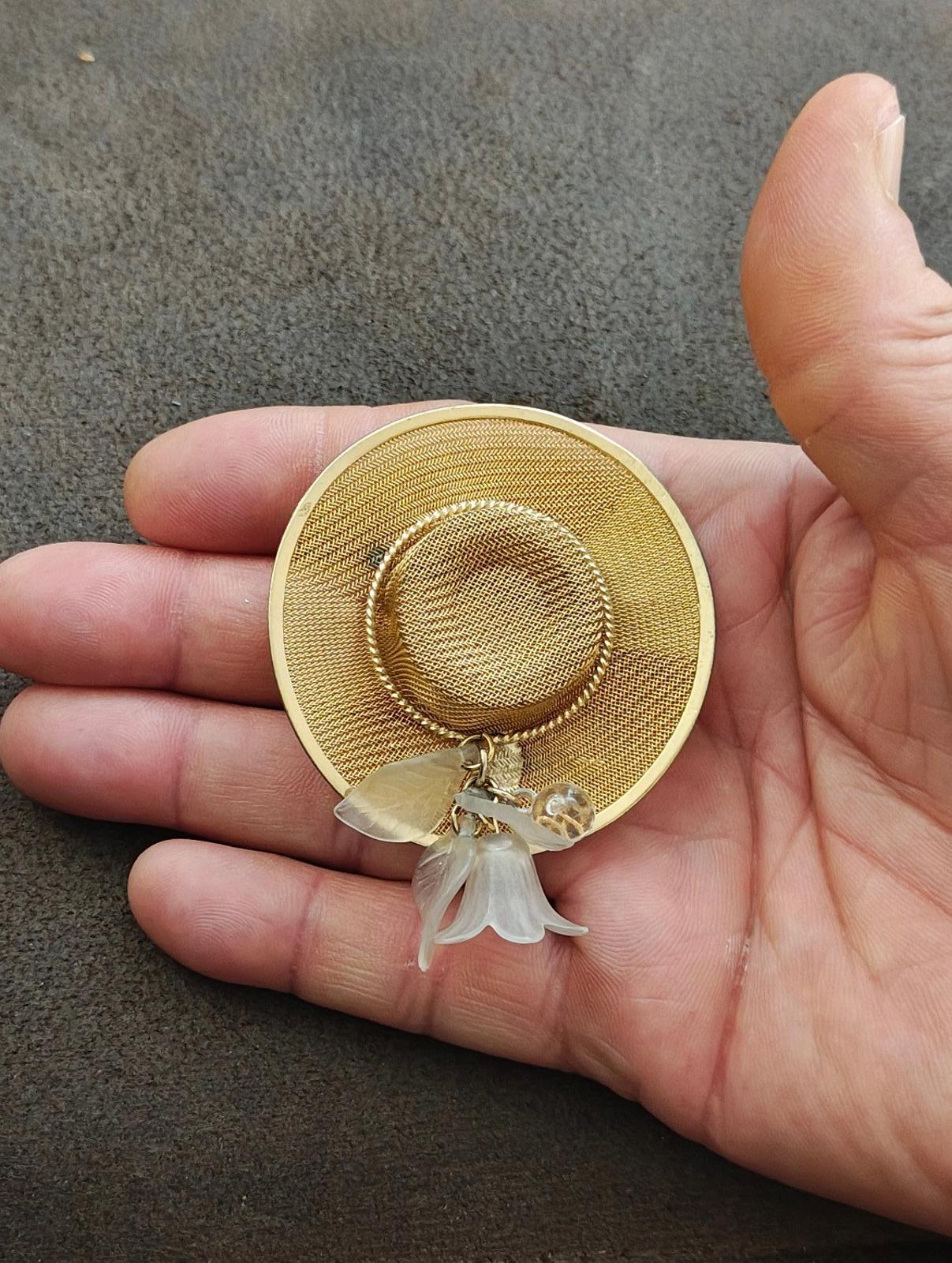 1980s Gold Tone Mesh Sun Hat Brooch Pin