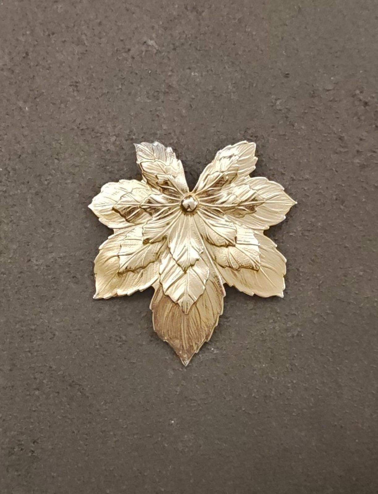 1950s/60s Sarah Coventry Textured Triple Maple Leaf Gold Tone Brooch