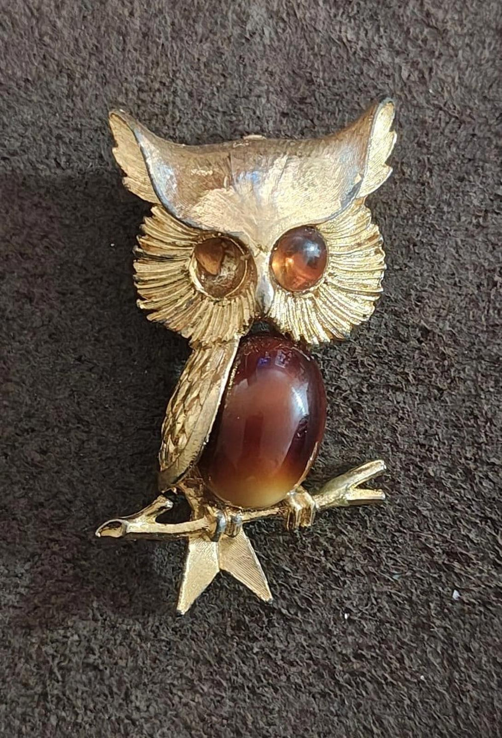 1960s Vintage Jelly Belly Gold Tone Brown Cabochon Owl Pin