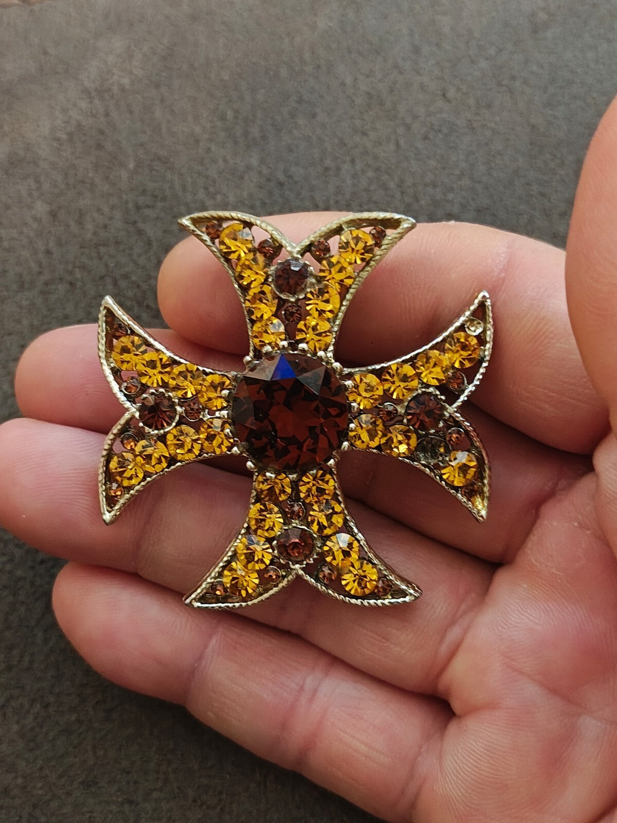 1950s/60s Gold Tone Maltese Cross Brooch & Pendant With Amber Rhinestones.