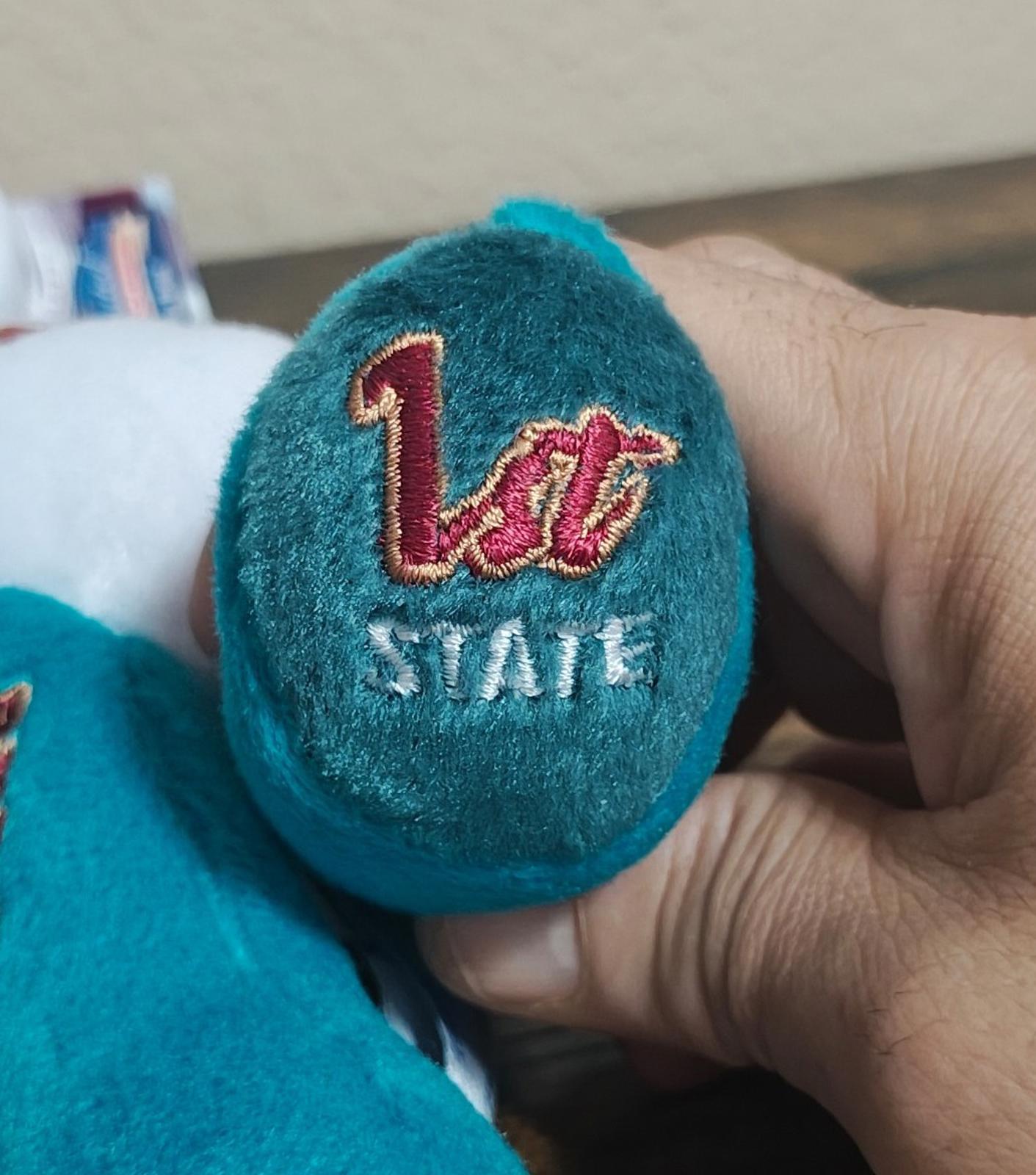 2001 Limited Treasures Delaware State Quarter Bear Collectible Beanbag Plush