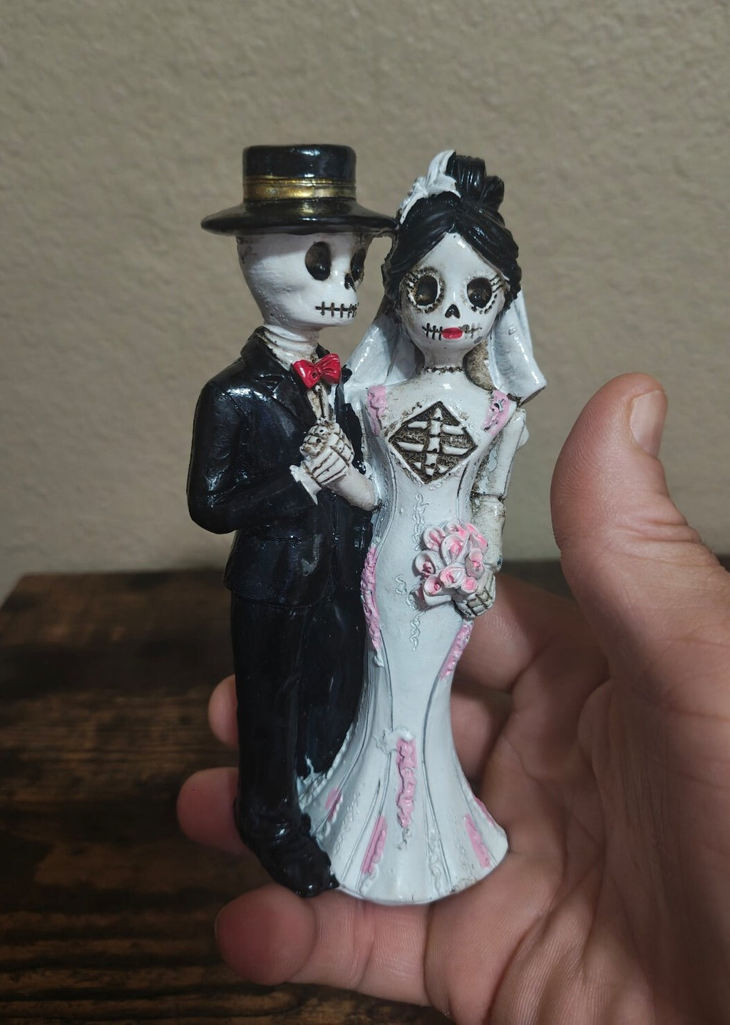 Day of the Dead (Día de los Muertos) Skeleton Wedding Couple Figurine