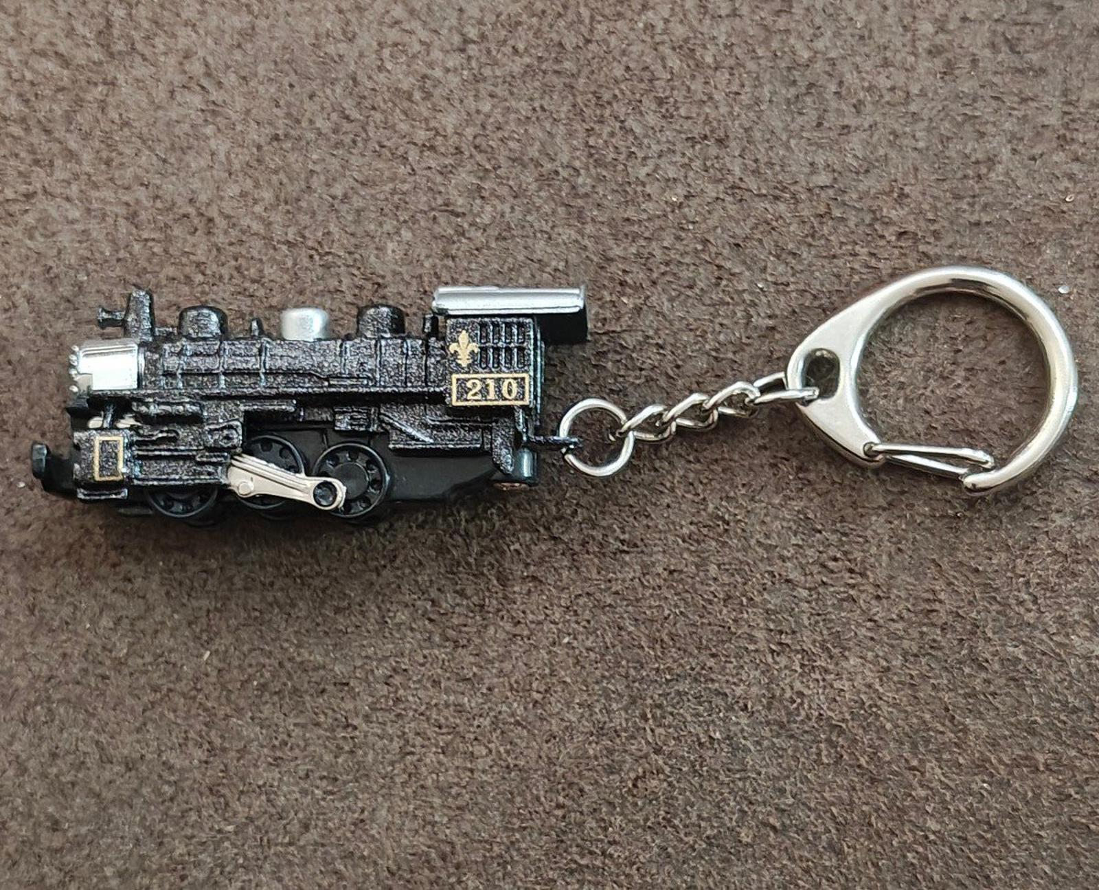 1970s Vintage Black Plastic USA American Locomotive 210 Keychain