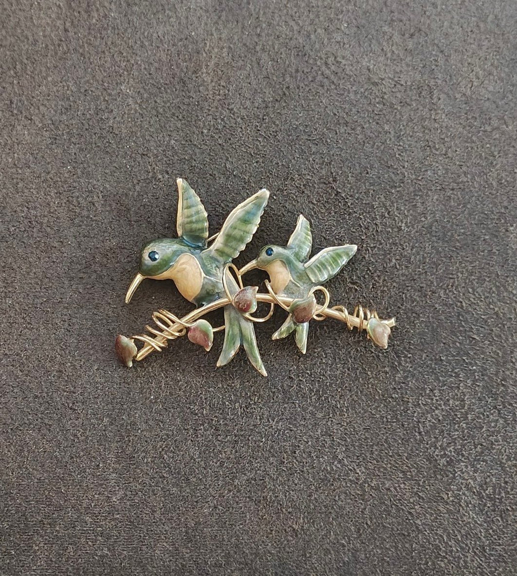 1970s/1980s Double Hummingbird Gold Tone & Green Enamel Brooch Pin.
