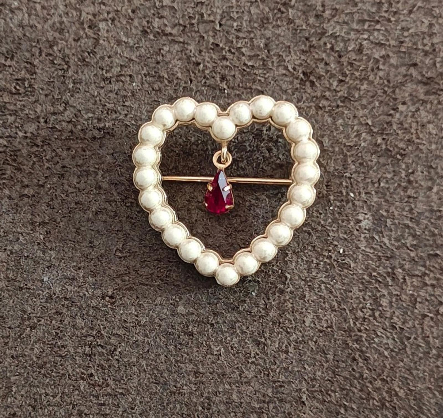 1984 Avon Faux Pearls Heart With a Red Teardrop Shaped Rhinestone Brooch