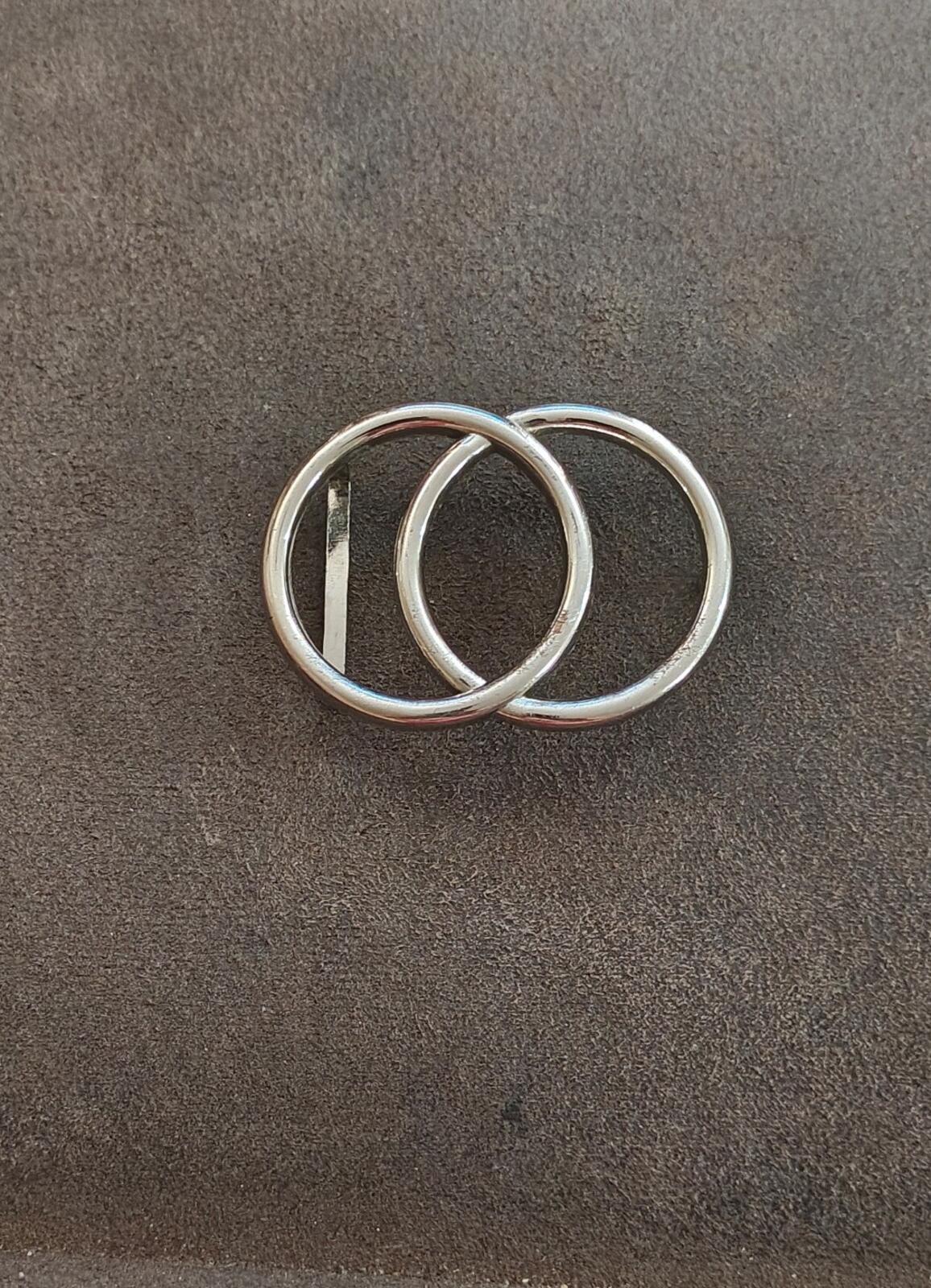 Elegant Modernist Silver Tone Double O-ring Belt Buckle.