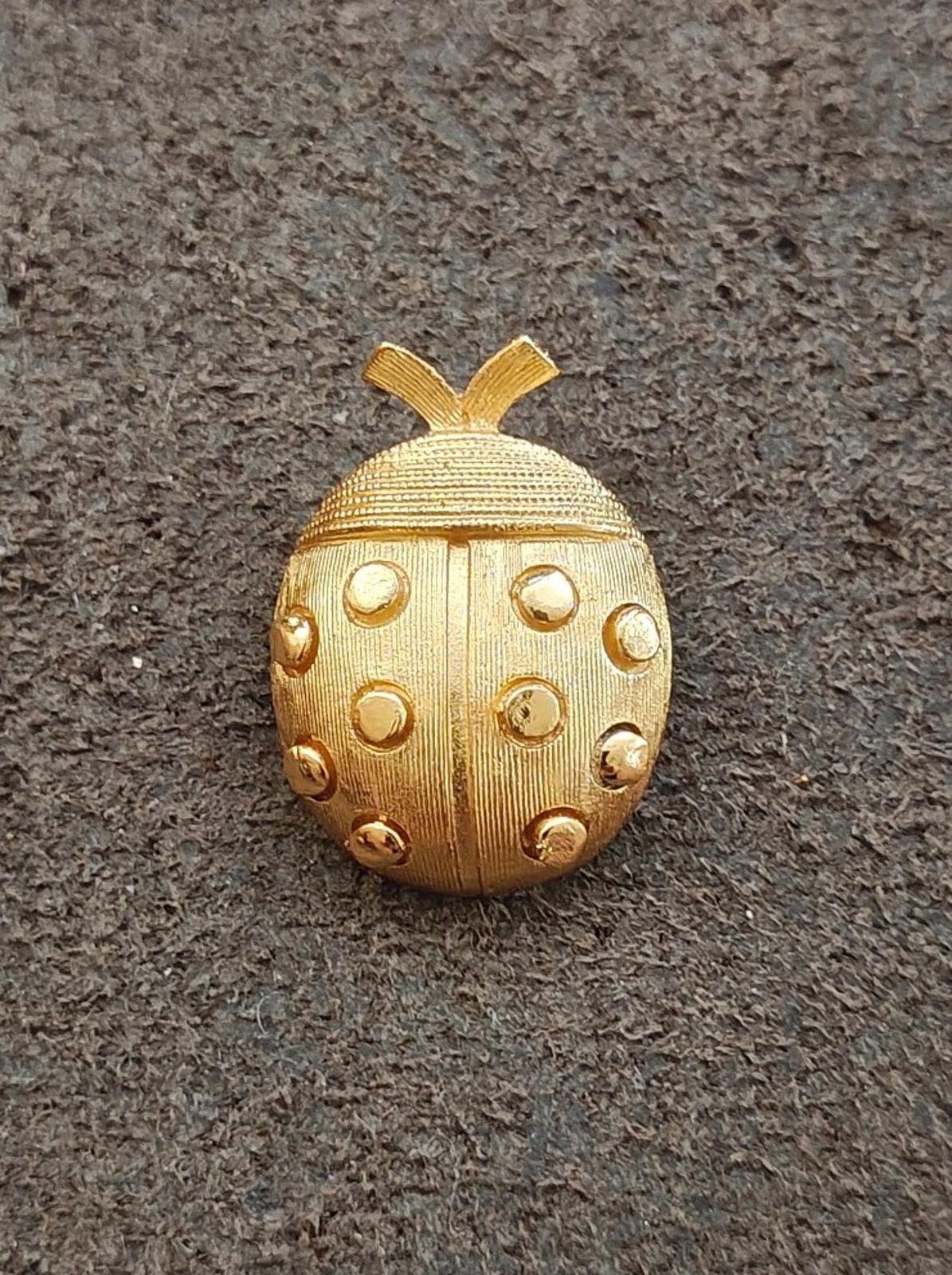 1950s/60s Crown Trifari Gold Tone Textured Lady Bug Brooch