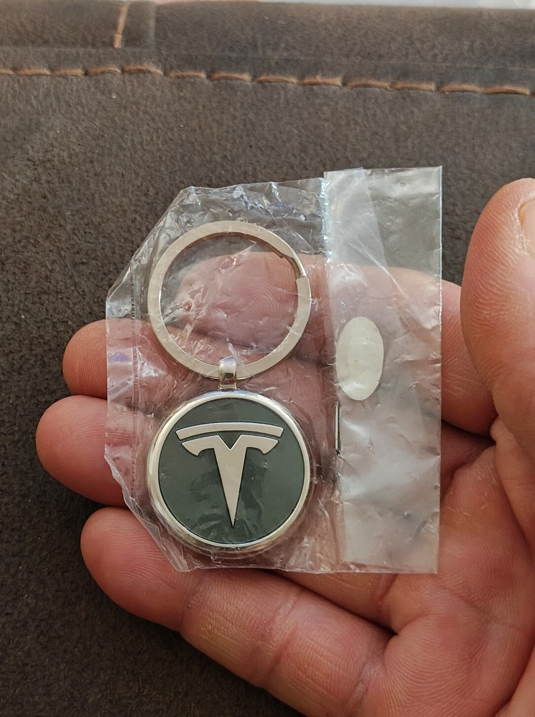 Tesla Logo Chrome & Black Background Keychain