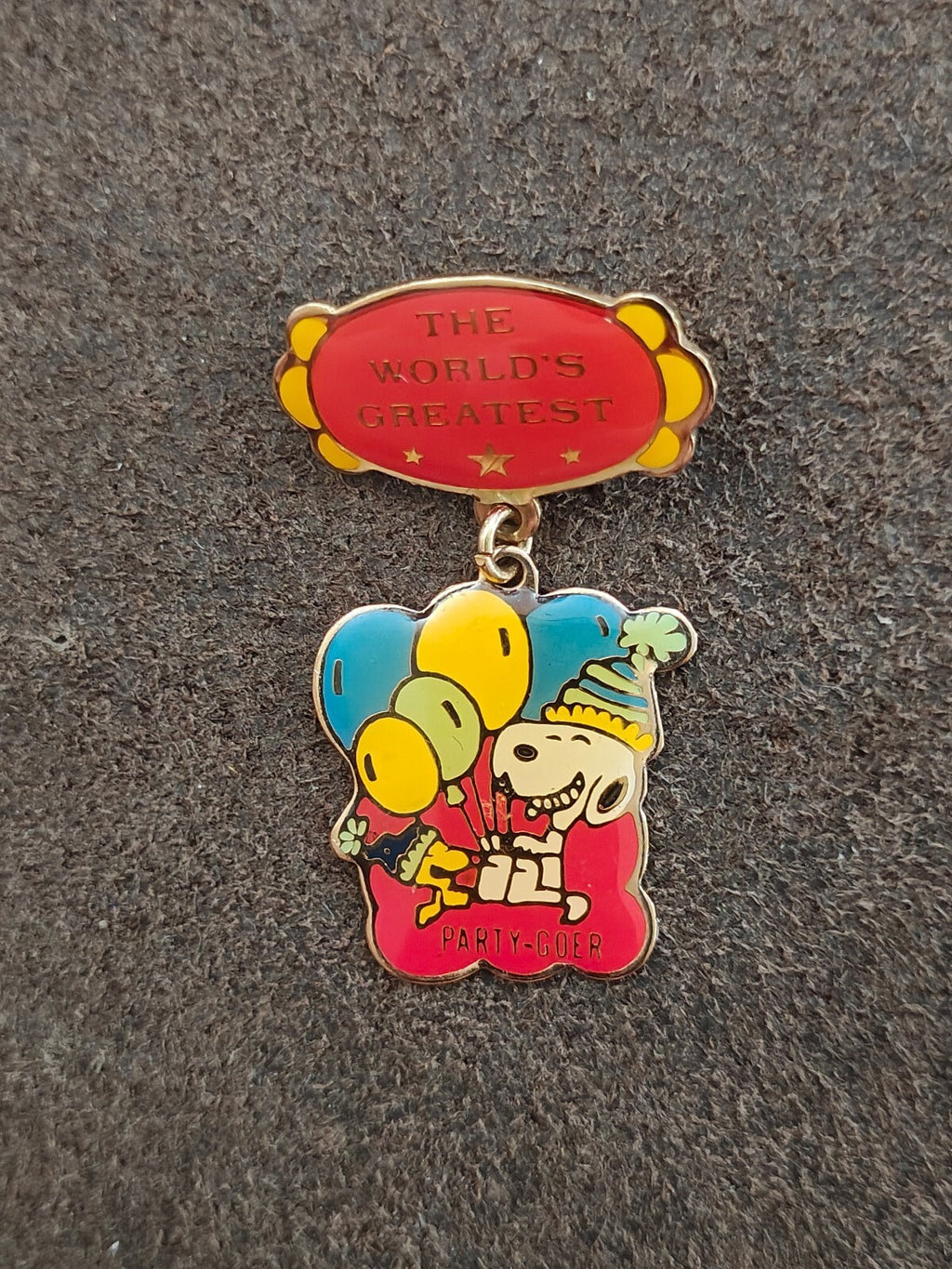 1970s/80s Peanuts Snoopy "World's Greatest Party-Goer" Award Dangle Pin