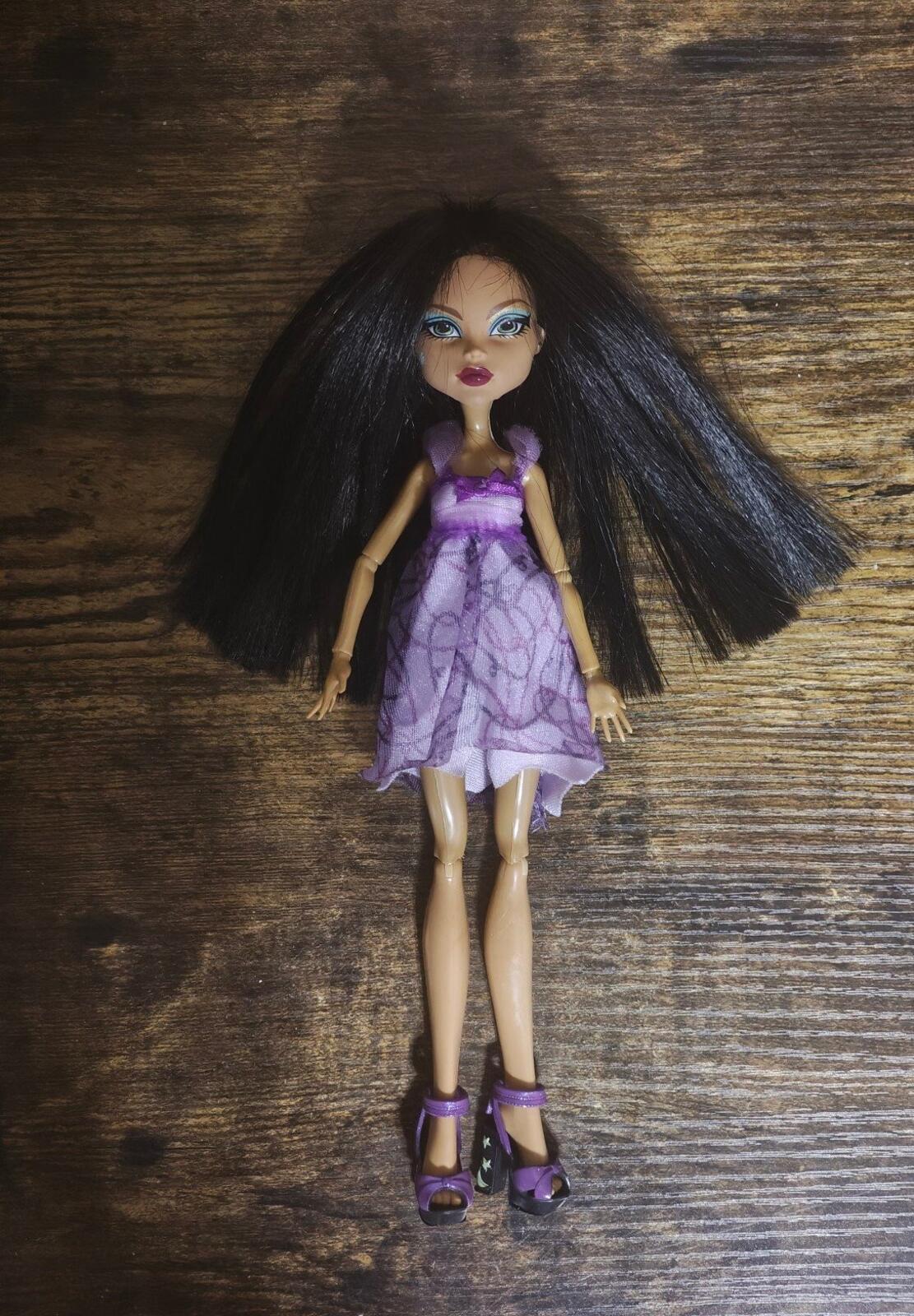 2008 Monster High Cleo de Nile With Purple Outfit