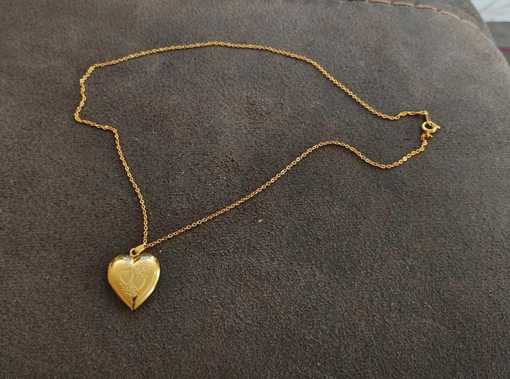 1970s/80s Gold Tone Double Heart Locket Necklace