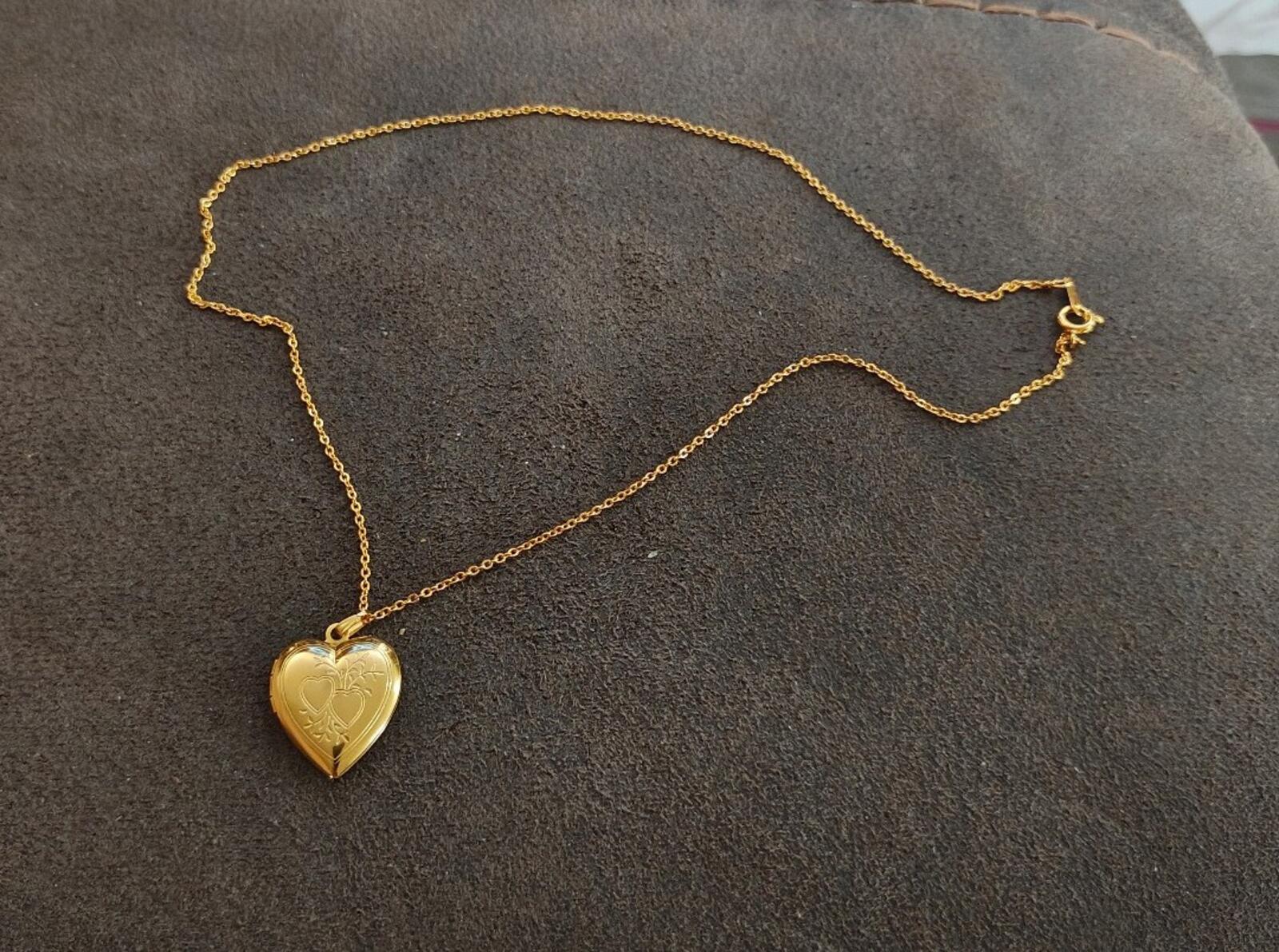 1970s/80s Gold Tone Double Heart Locket Necklace
