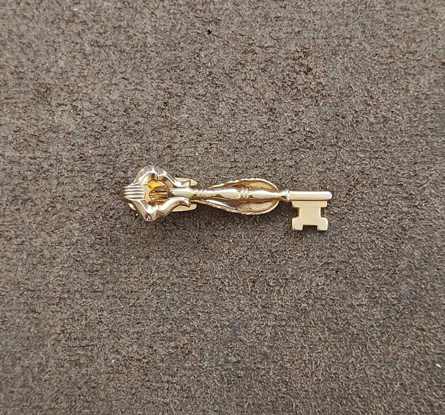 1950s Signed Hickok USA Gold Tone Figural Skeleton Key Tie Clip