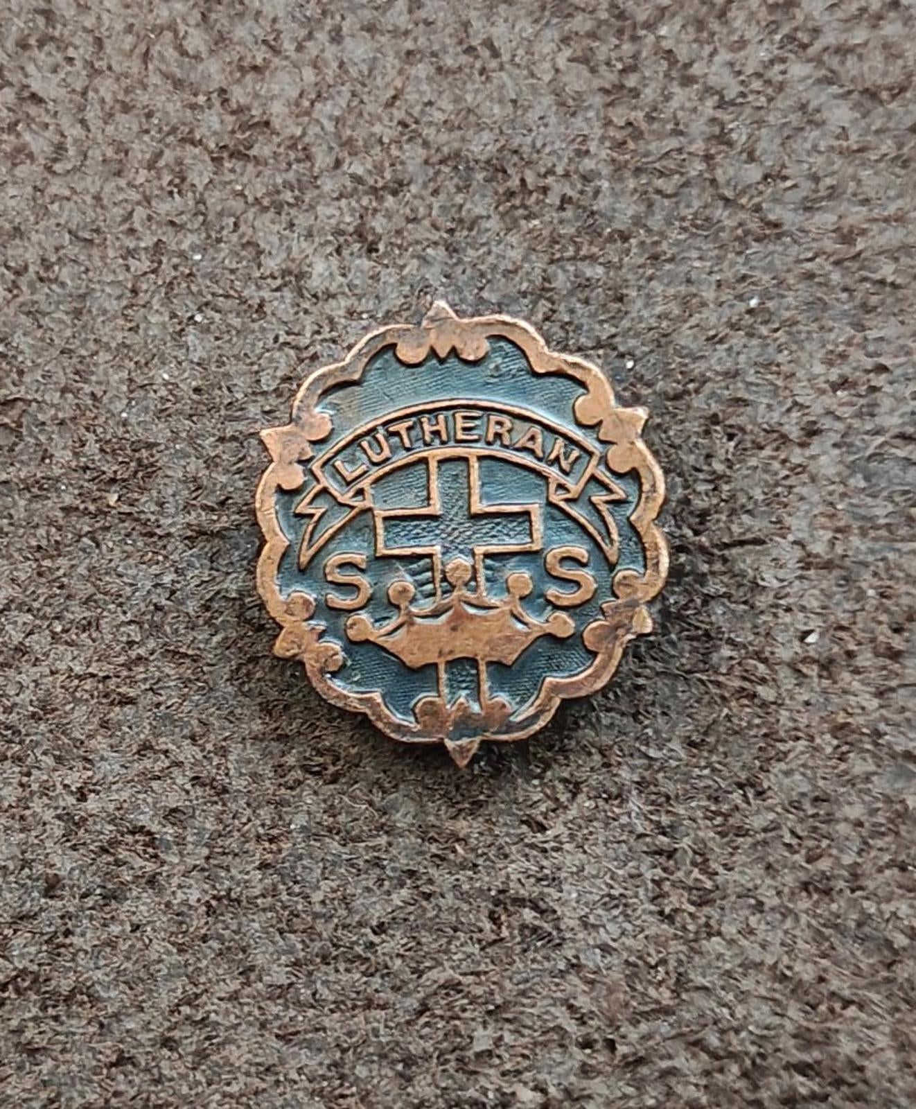 1940s/50s Lutheran Sunday School Bronze Pin