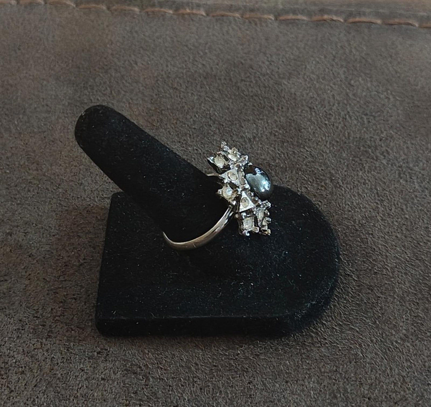 1950's/60's Starburst Snowflake Silver Tone and Hematite Stone Ring