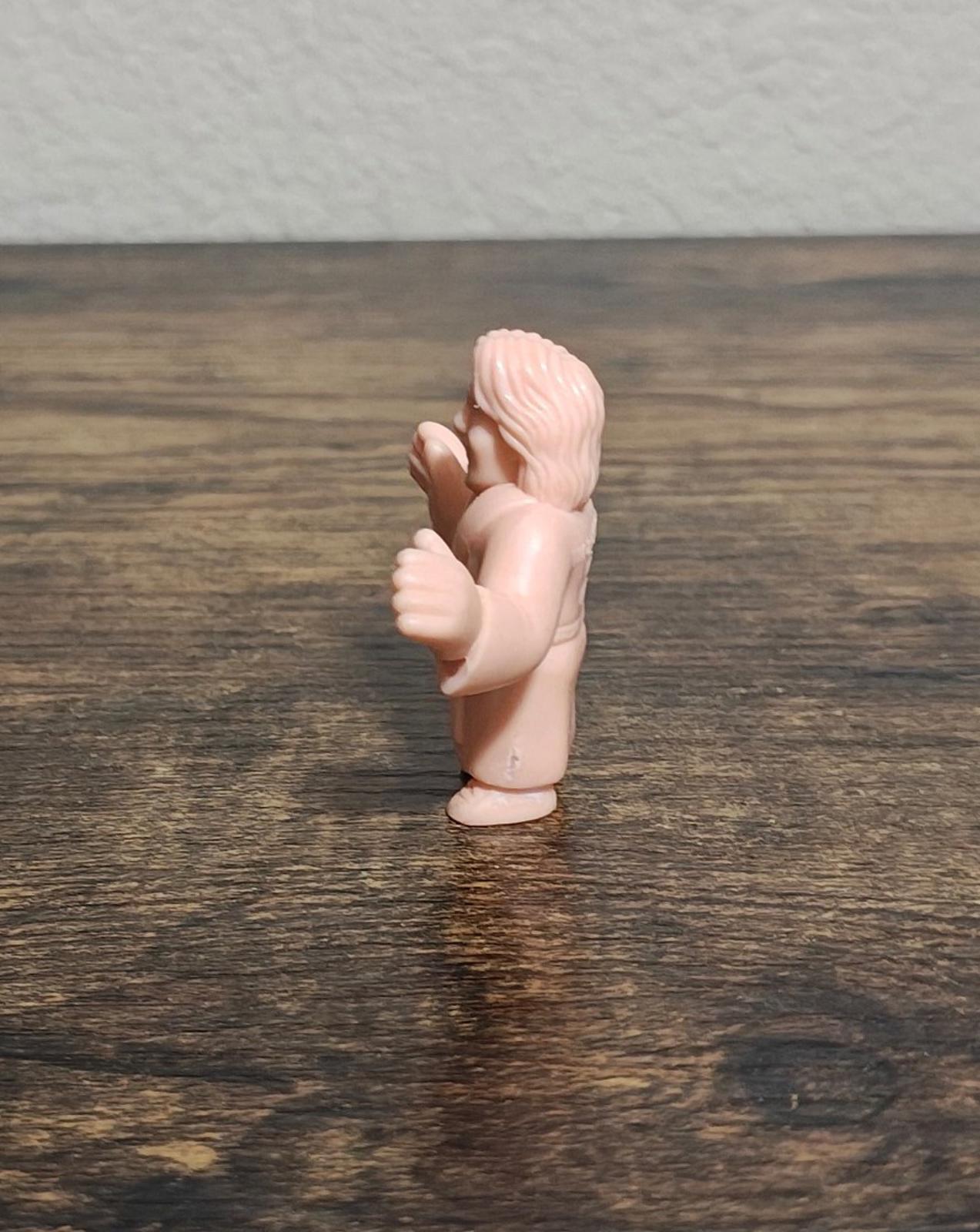 2017 Mattel WWE M.U.S.C.L.E. Ric Flair Wearing a Bathrobe Plastic Minfigure