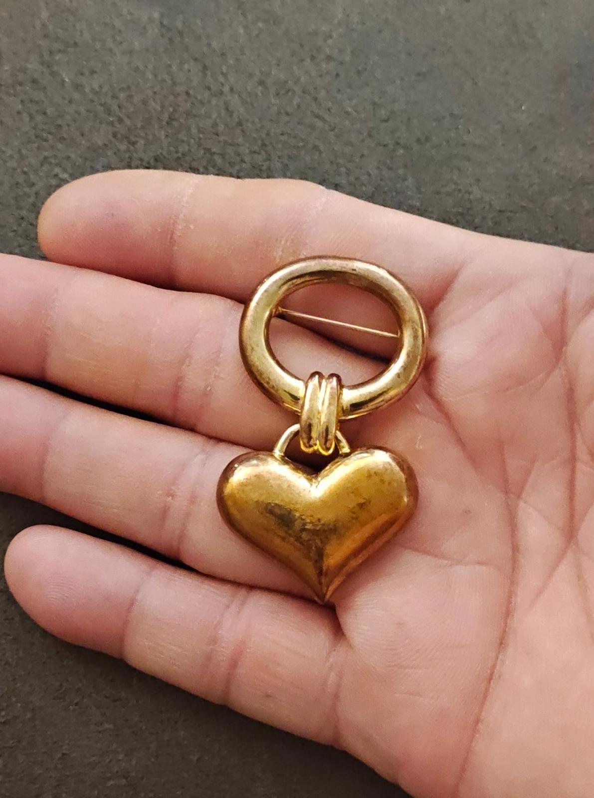 1980s Gold Tone With Dangling Puffy Heart Charm Brooch.