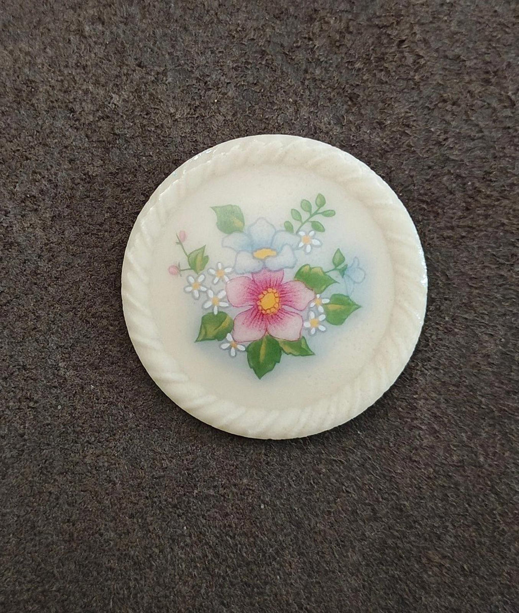 Porcelain floral disc brooch pin, white disc with pink flower bouquet and leaves