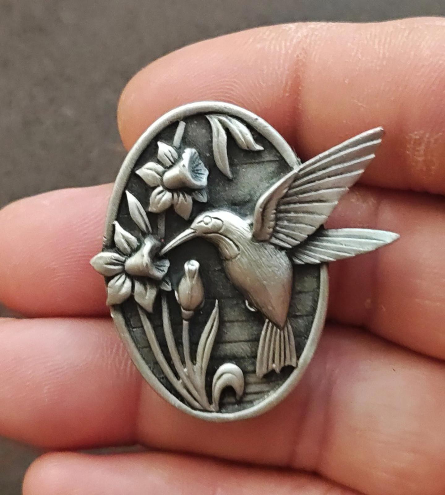 1980s Signed Ms Dee Hummingbird Pewter Brooch