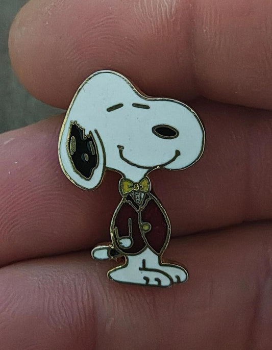 1970s Vintage Rare Aviva Snoopy Gold Tone Enamel Pin