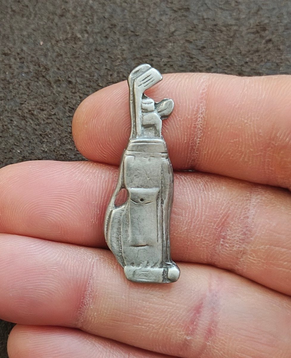 1970s Detailed Pewter Golf Clubs In Bag Brooch Pin