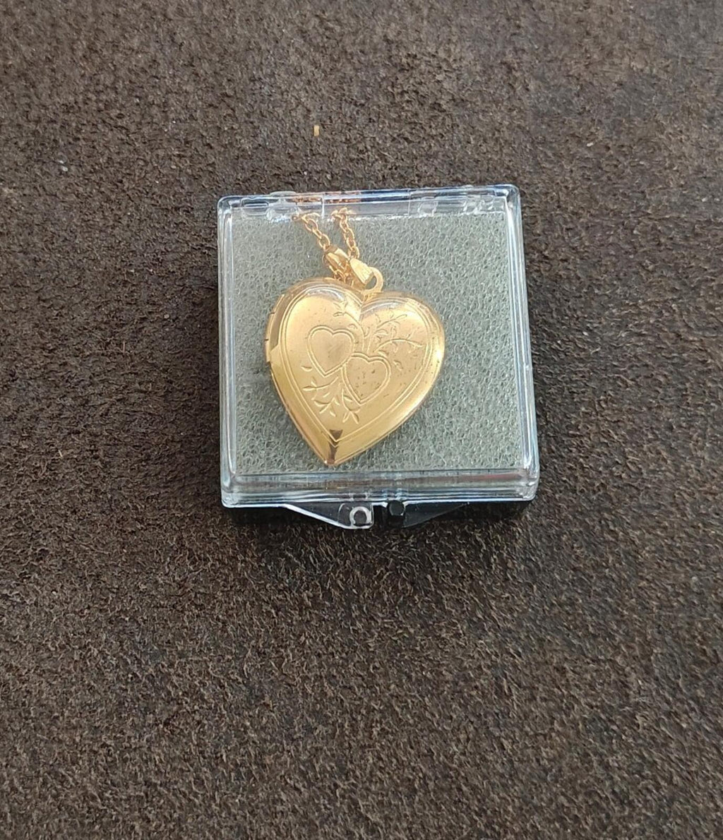 1970s/80s Gold Tone Double Heart Locket Necklace