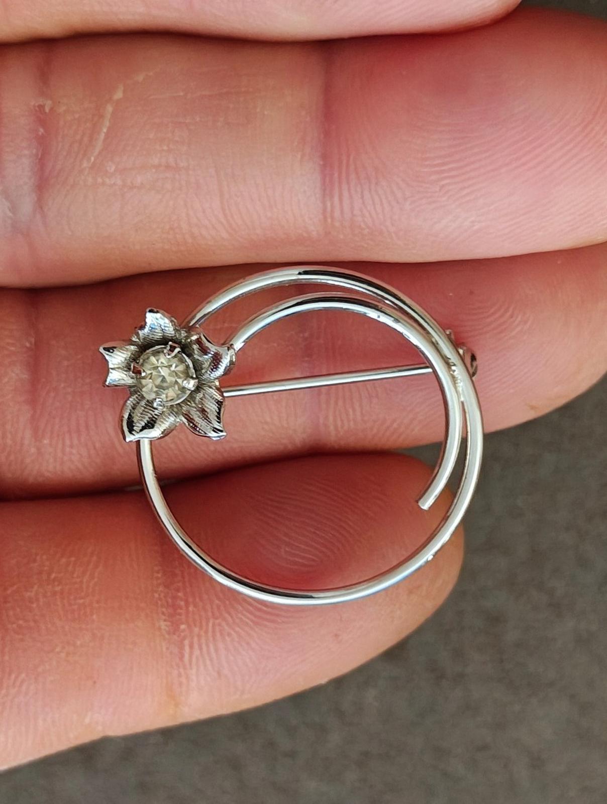1950s/60s Hedy Sterling Silver Circle Floral Accent and Rhinestone Brooch