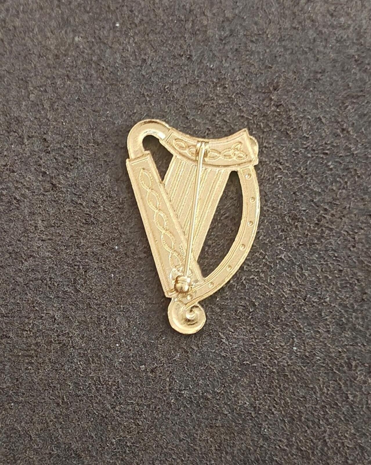 1980s Gold Tone With Black Enamel Irish Celtic Harp