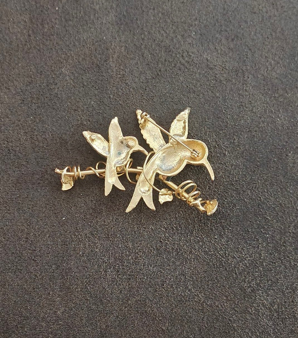 1970s/1980s Double Hummingbird Gold Tone & Green Enamel Brooch Pin.