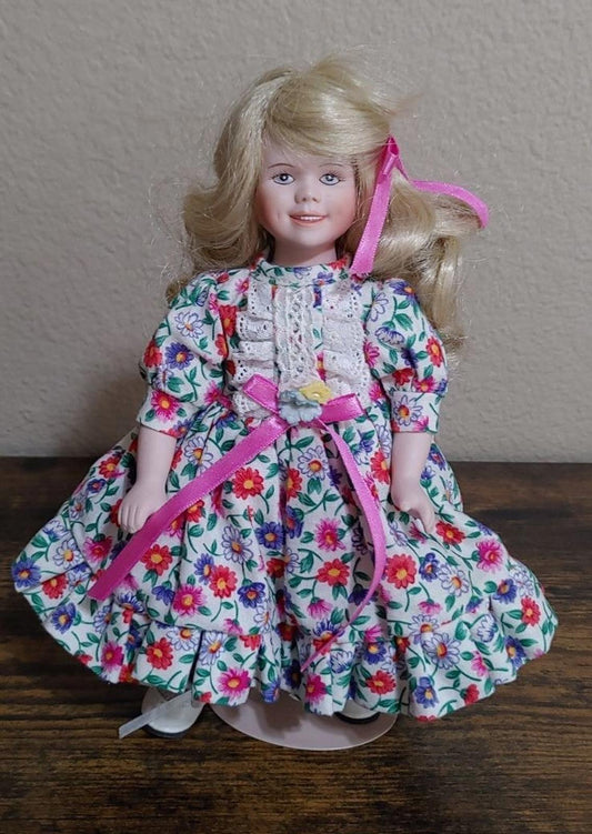 1995 Geobel Little Darling Porcelain Doll