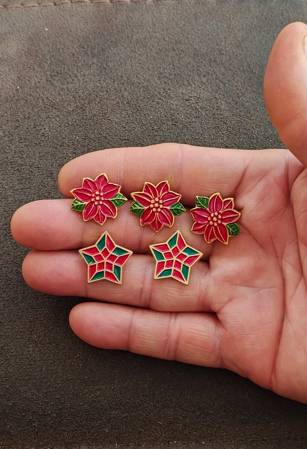 70s Set Of 5 Hand Painted Enamel Christmas Poinsettia & Geometric Stars Buttons