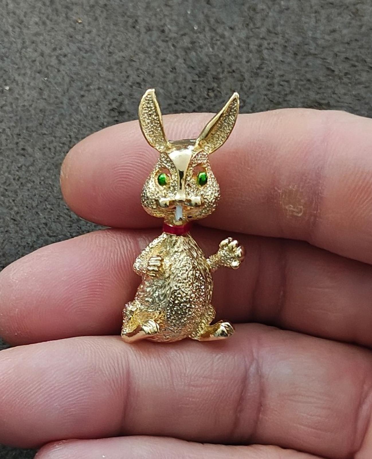 1960s Gerry's Gold Tone Bunny Rabbit Brooch Pin