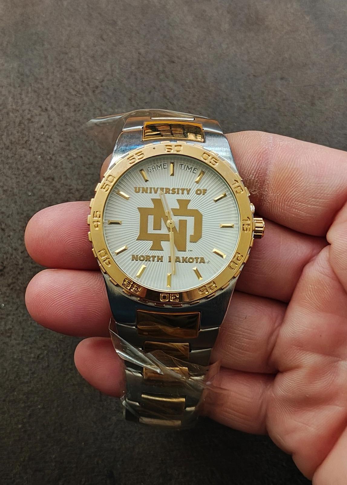 Beautiful Game Time University of North Dakota Fighting Sioux Hockey Watch New