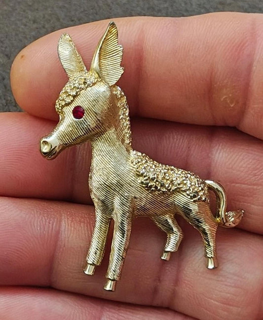 1950s/60s Vintage Gold Tone Donkey With Red Eye Rhinestone Brooch Pin