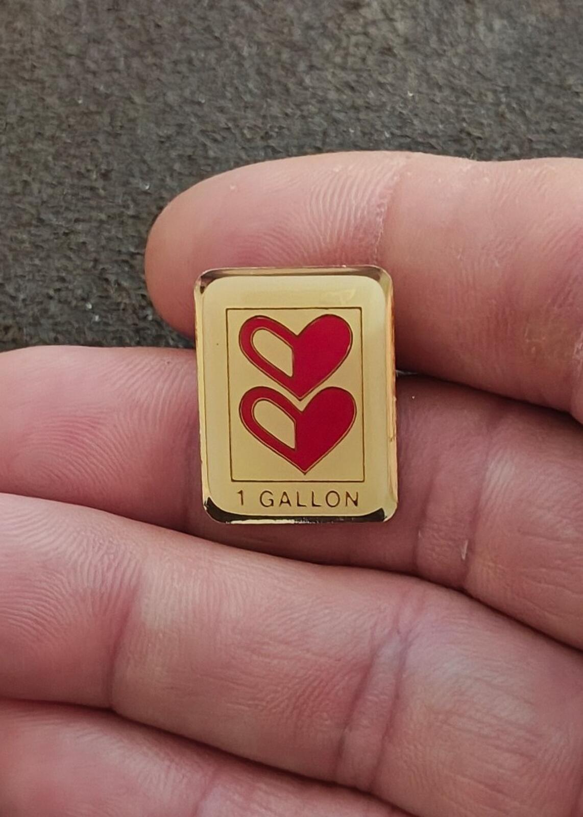 1980s Gold Tone 1-Gallon Blood Donor Milestone Enamel Pin