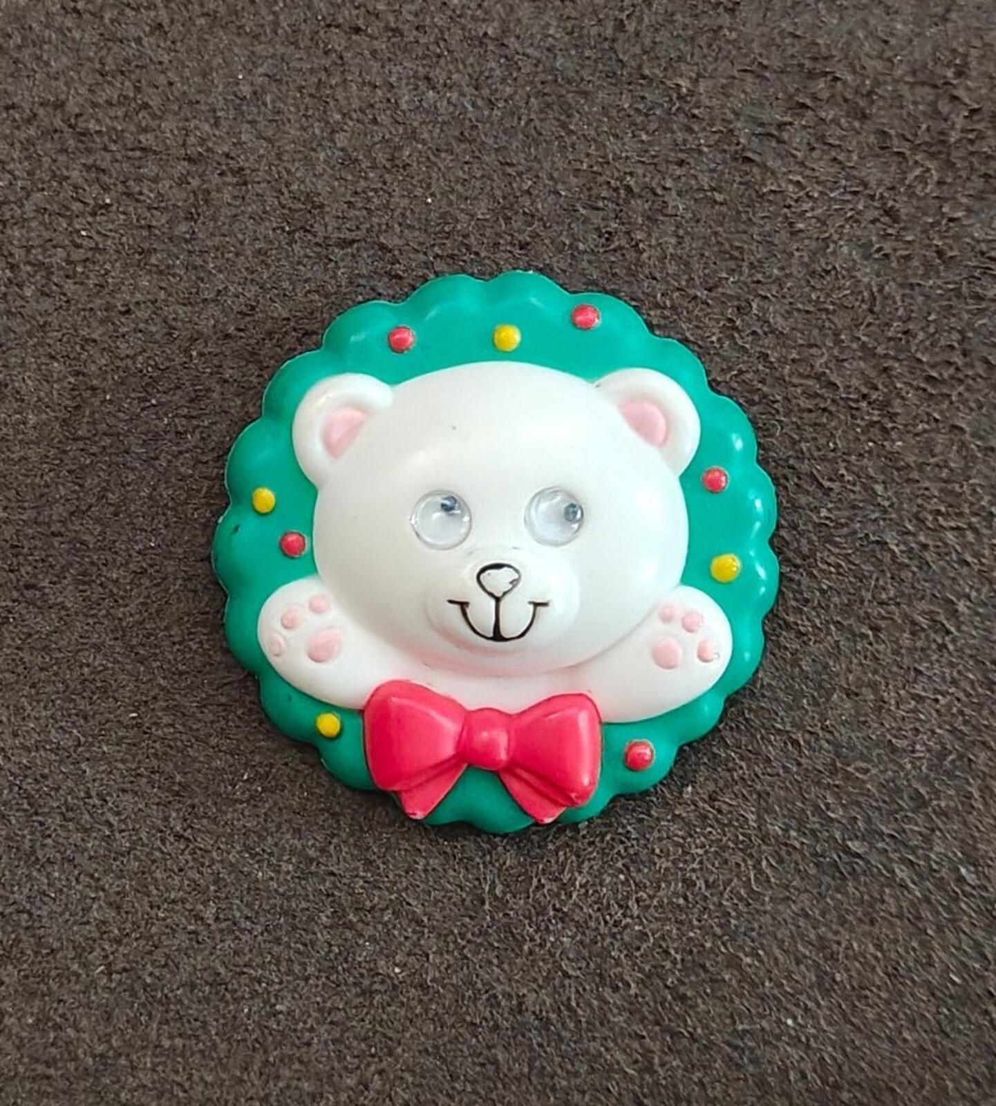 1990 Avon Holiday Cub Wreath Googly Eyes Plastic Pin
