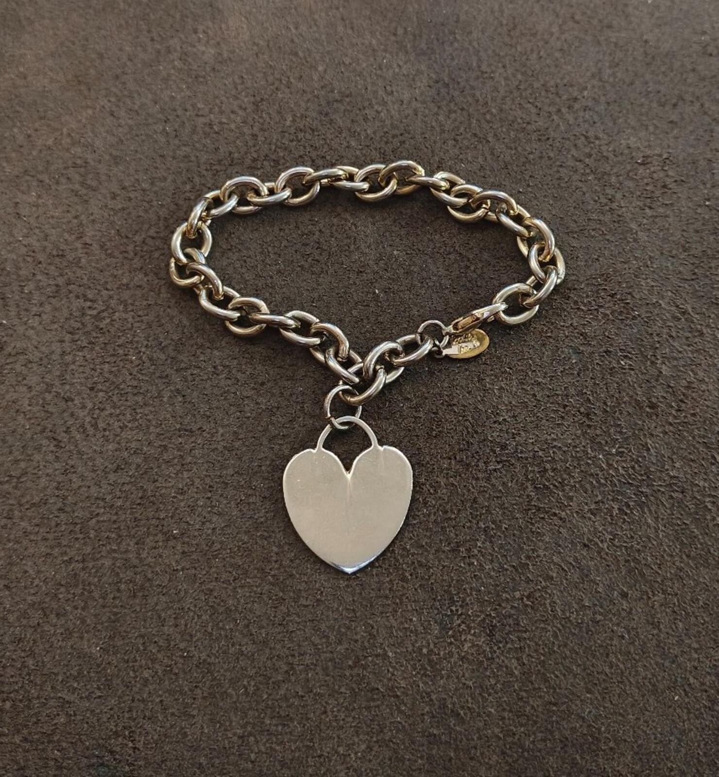 90s Signed Cookie Lee Silver Tone Chunky Chain Bracelet Featuring a Heart Charm