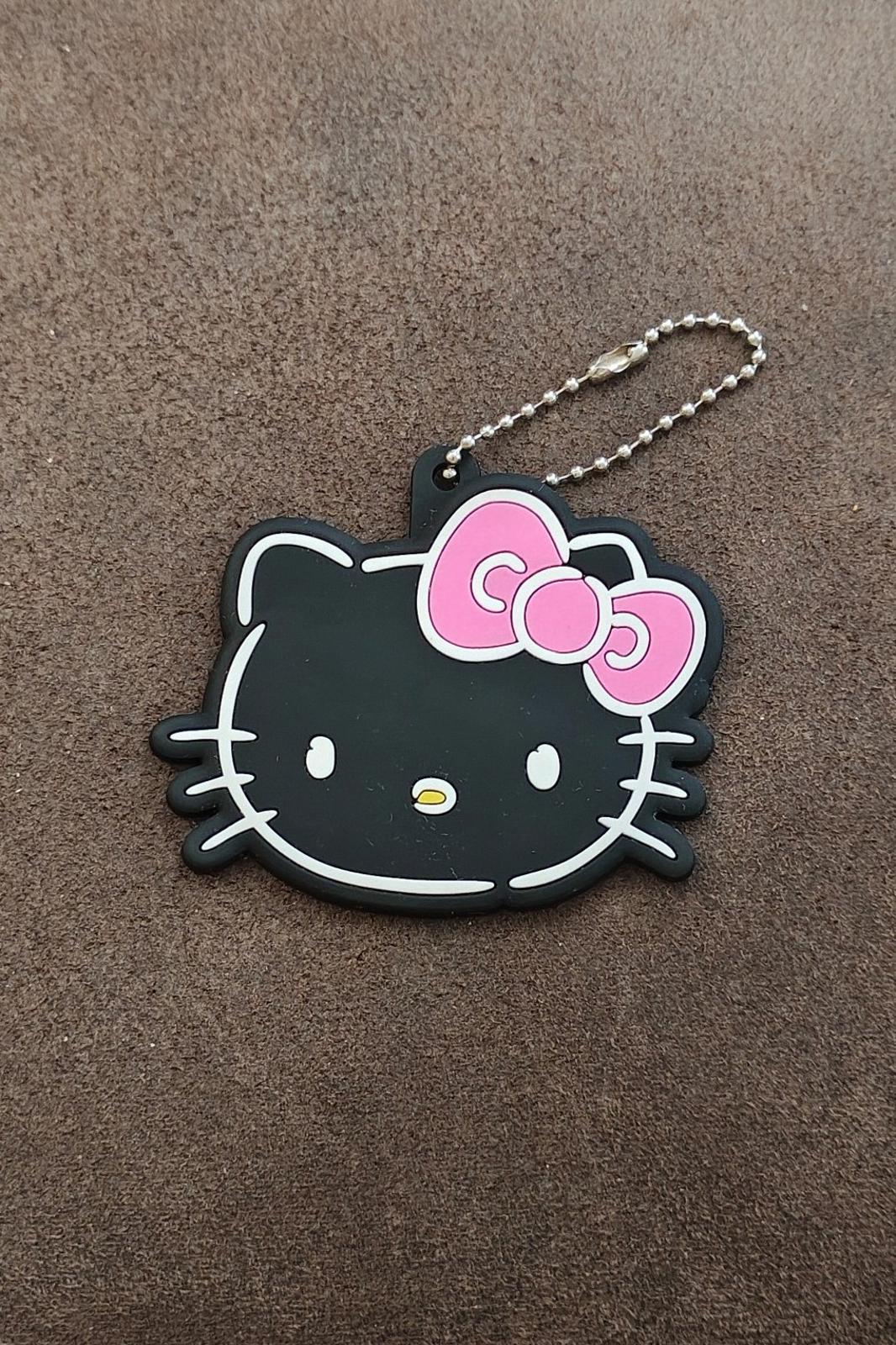2023 Hello Kitty 3D Embossed Rubber Keychain In Great Condition