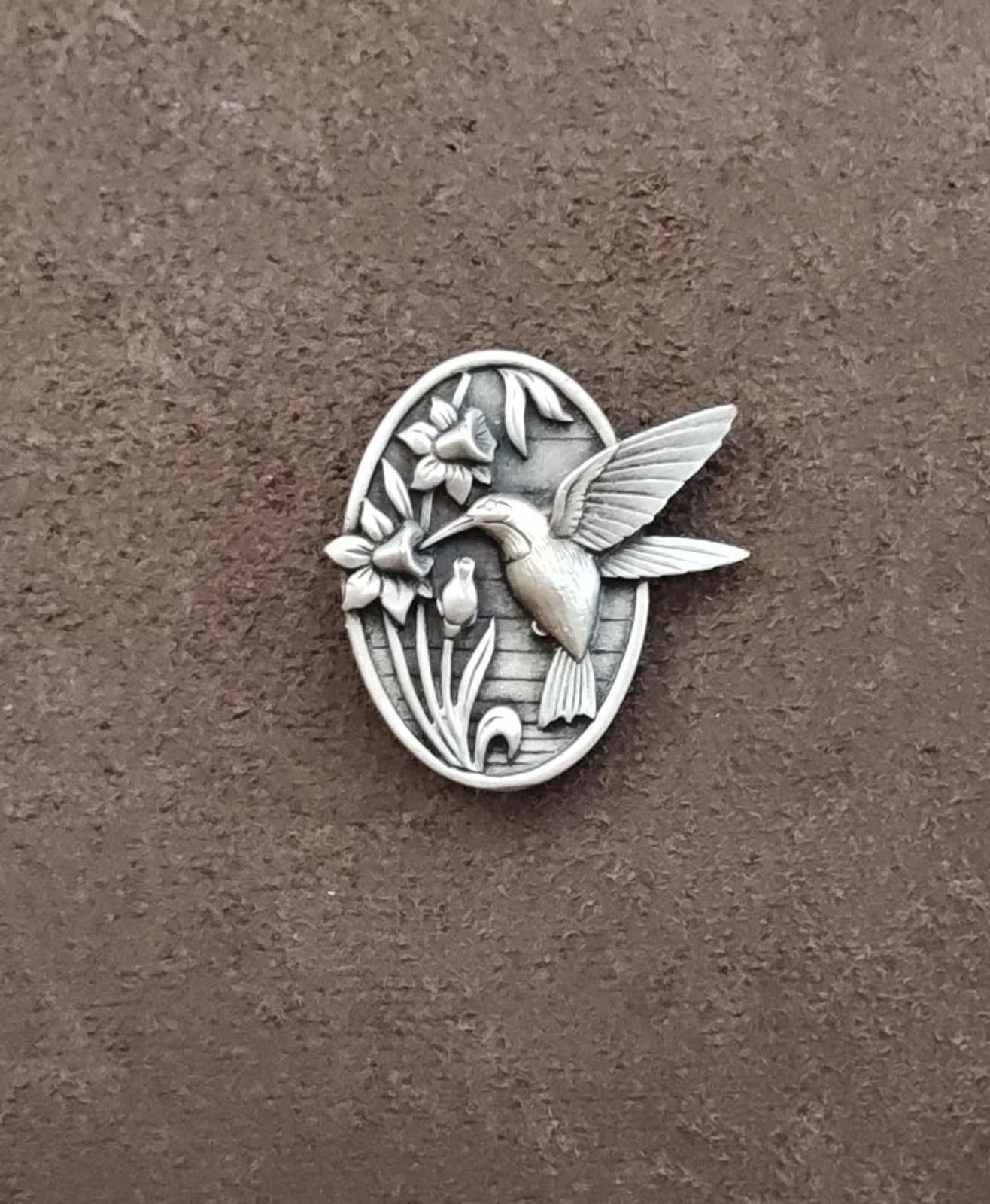 1980s Signed Ms Dee Hummingbird Pewter Brooch