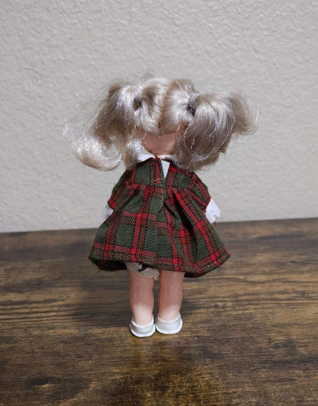 1981 Vintage Playmates Billie Tiara Doll Made In Hong Kong