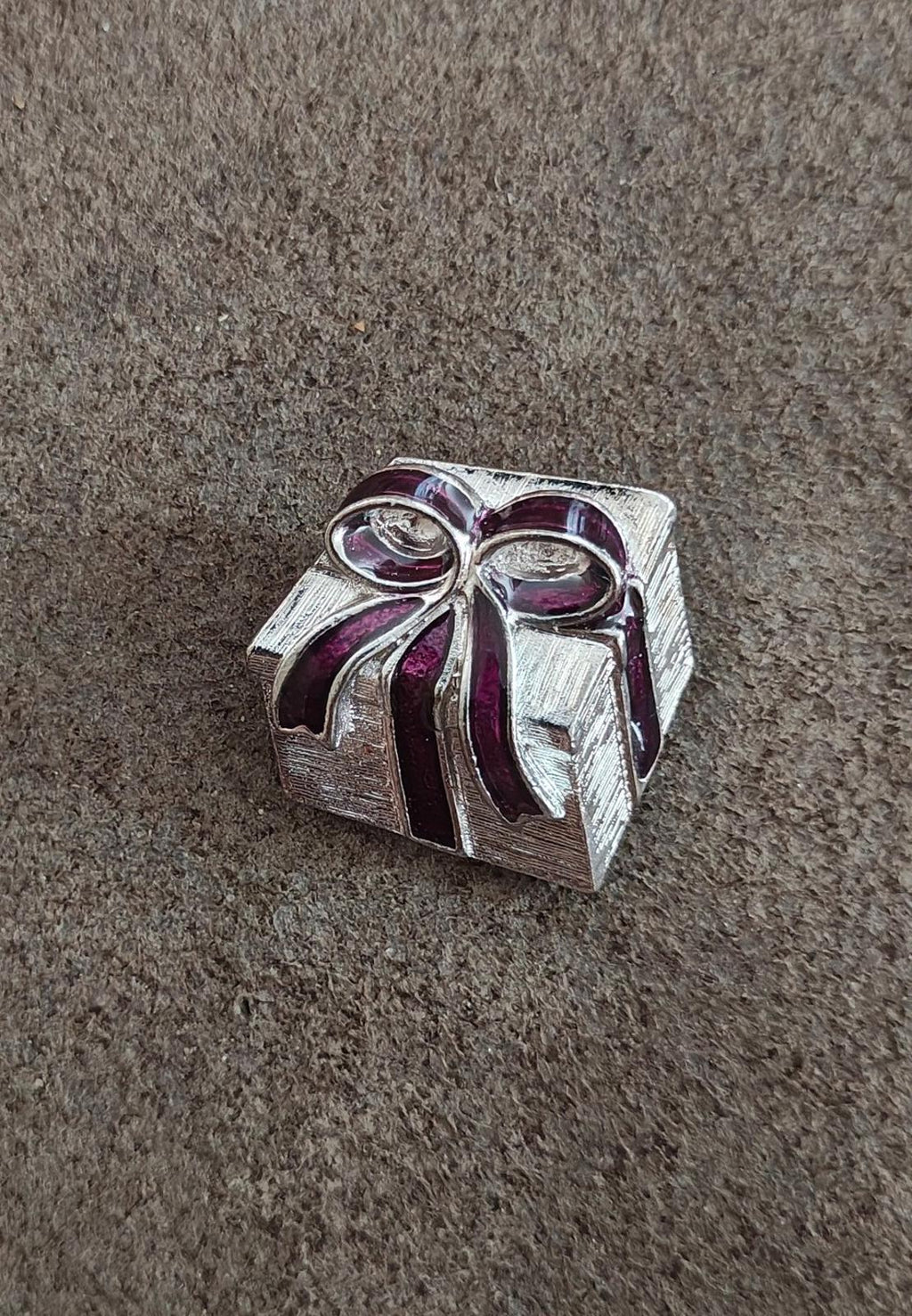 1980s Present With Purple Bow Silver Tone Enamel Pin Brooch
