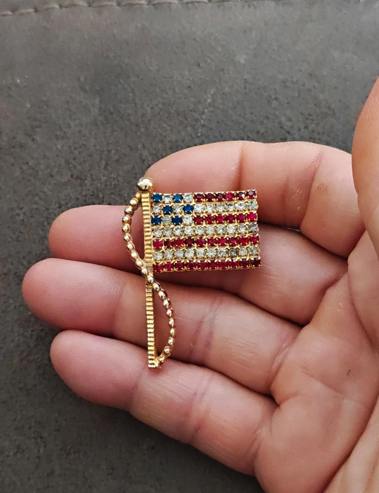 1960s Signed Rafaelian Gold Tone American Flag Patriotic Pin Brooch