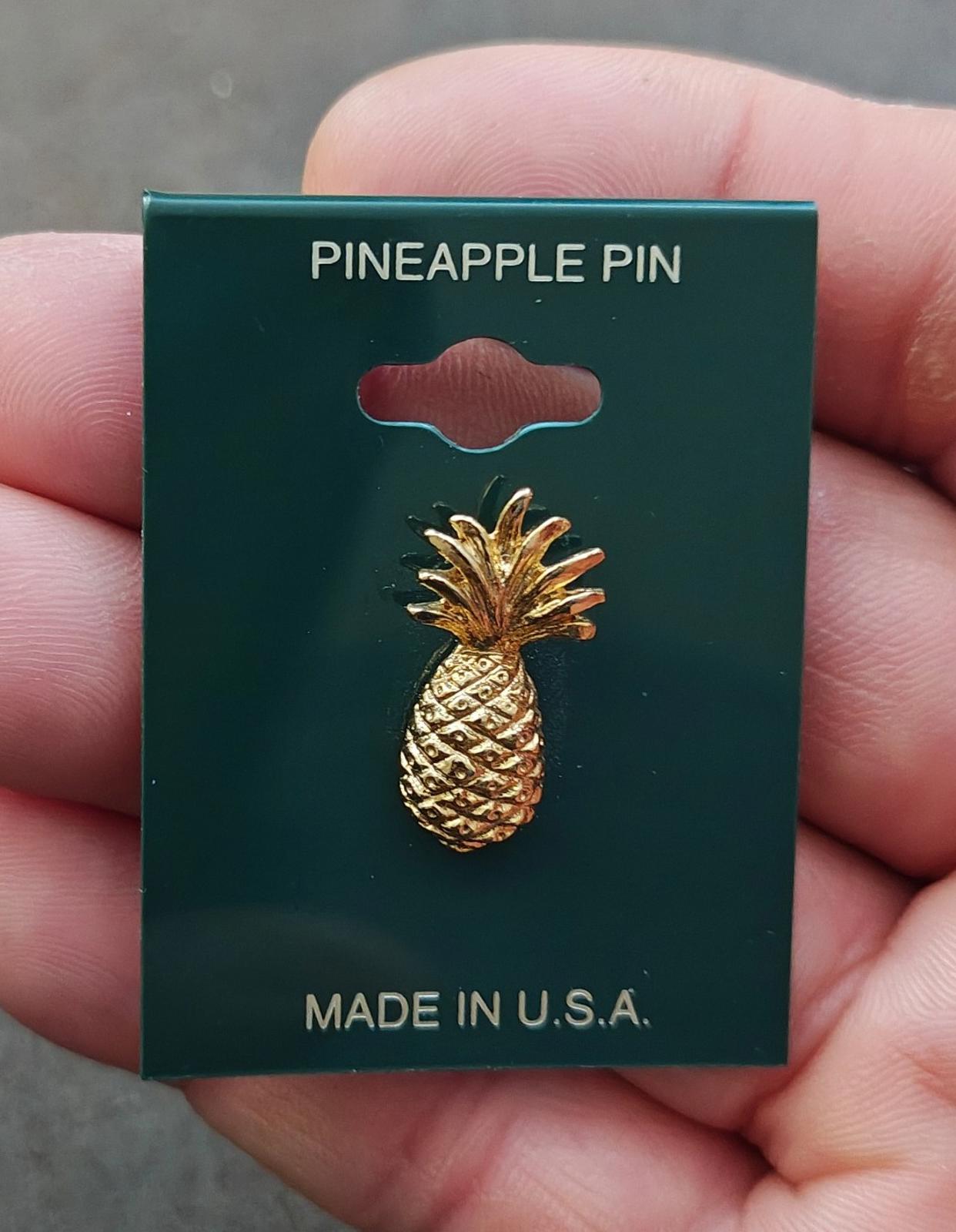 1980s Vintage Gold Tone Textured Pineapple Pin New On Card