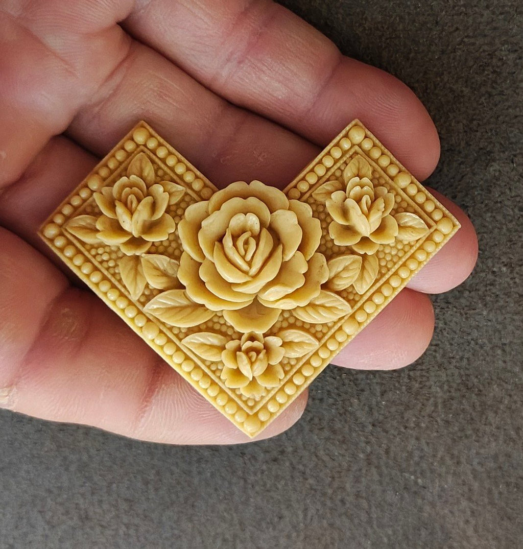 1930s/40s Molded Celluloid Floral V-Brooch Pin