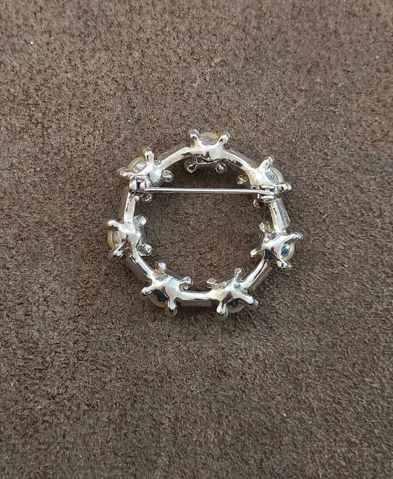 1960s Silver Tone With Faux Pearls Clear Rhinestones Circle Brooch Pin